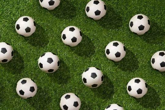 用户在手机上使用 米乐体育 应用